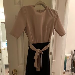 Juliet Roses / Beige and black dress